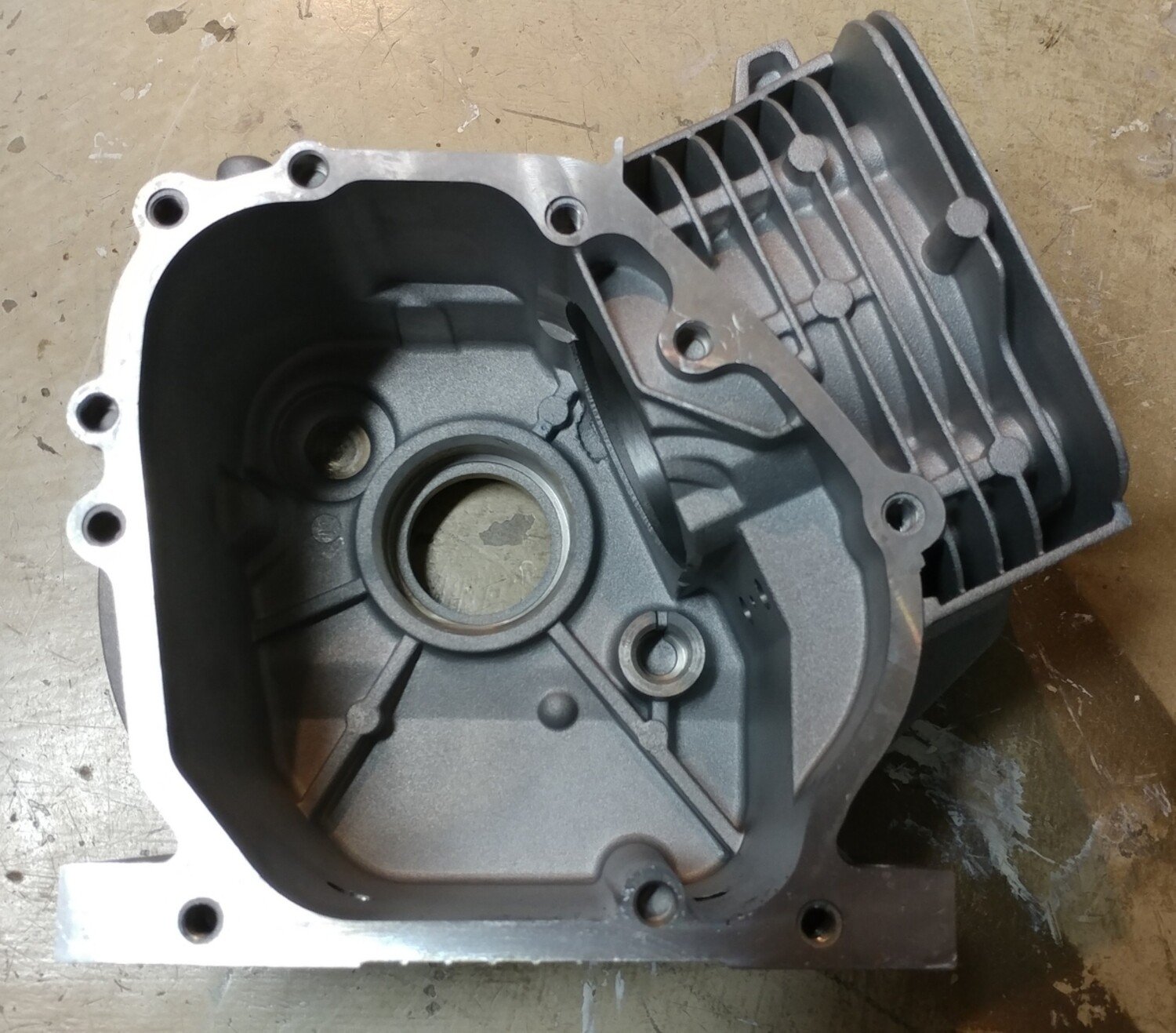 1232255513 2.835" bore ( 72mm ) Tillotson block