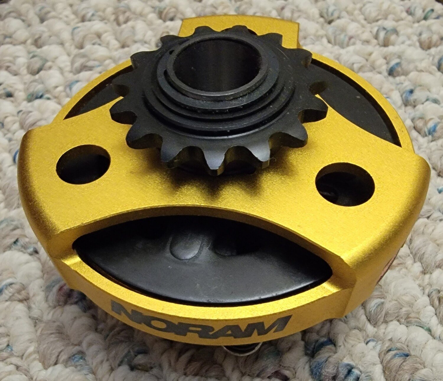 2395741661 12 tooth genuine comet #35 sprocket 200379A